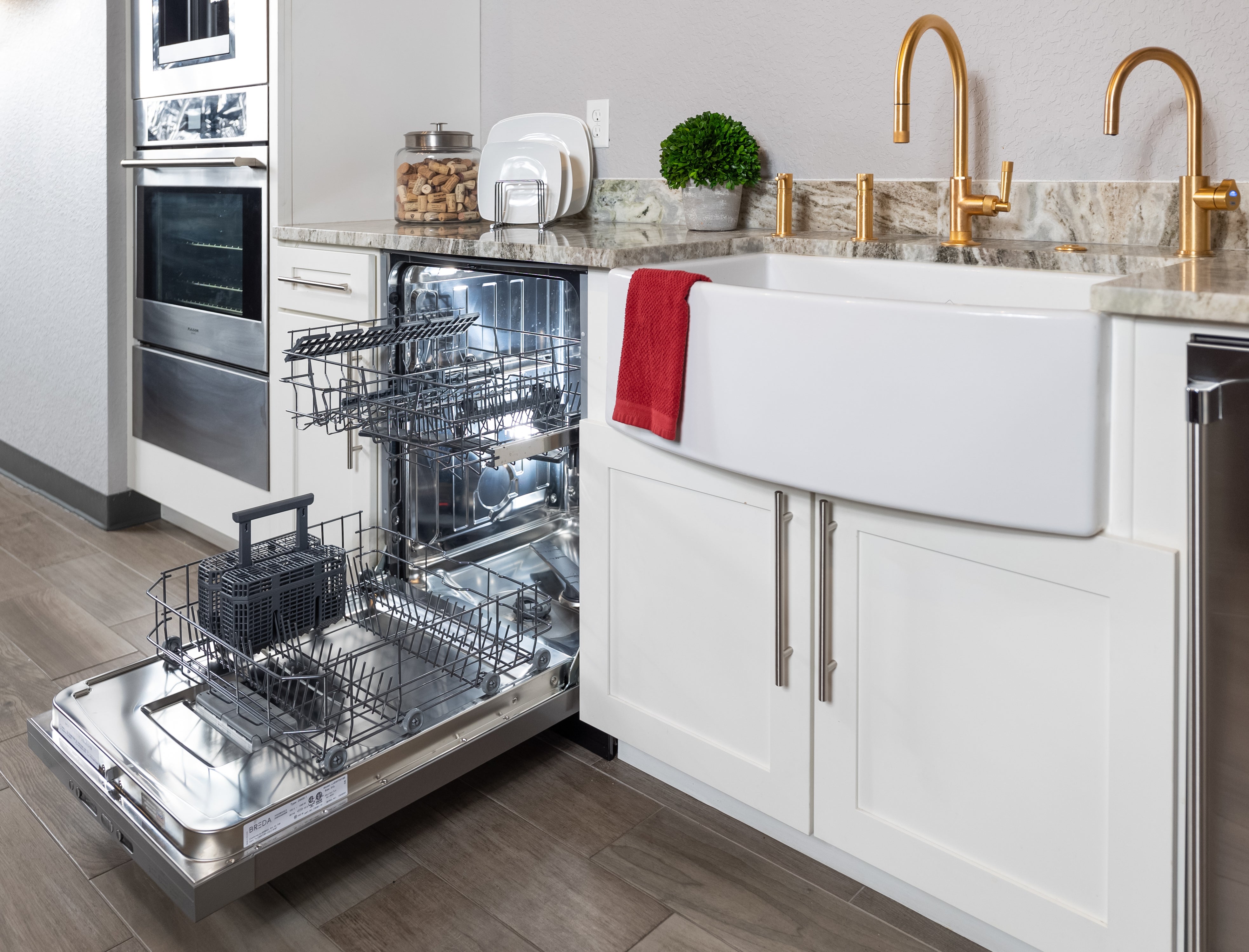 BREDA 24 in. Panel Ready ADA Compliant Custom Dishwasher (LUDWA30150)