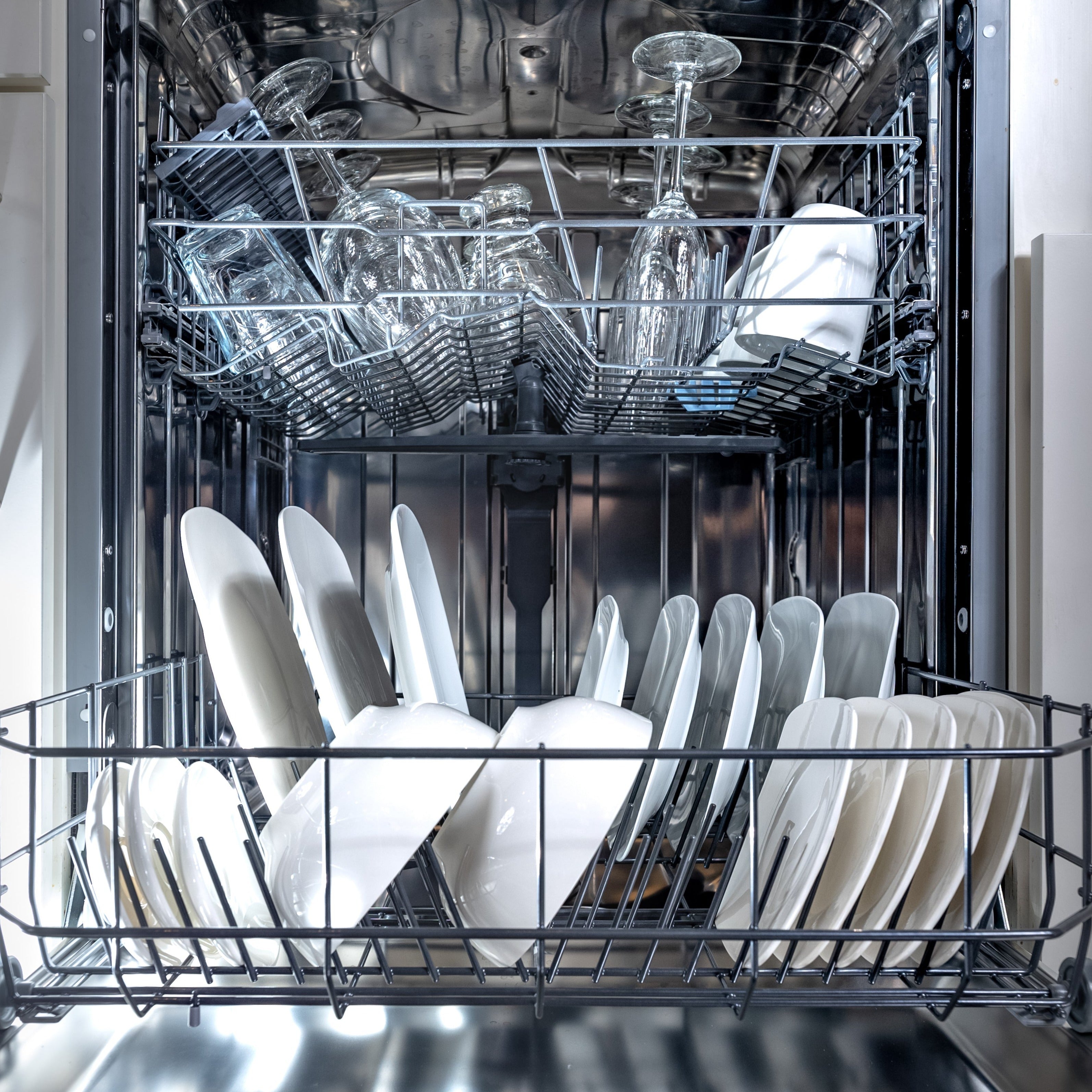 BREDA 24 in. ADA Compliant Dishwasher with Pocket Handle in Stainless Steel (LUDWA30155)