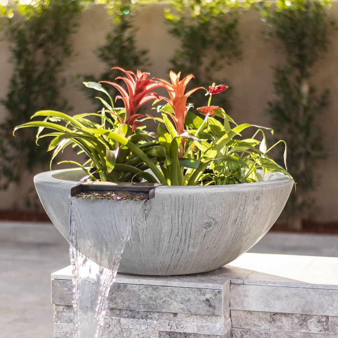 The Outdoor Plus Sedona Planter & Water Bowl | Wood Grain